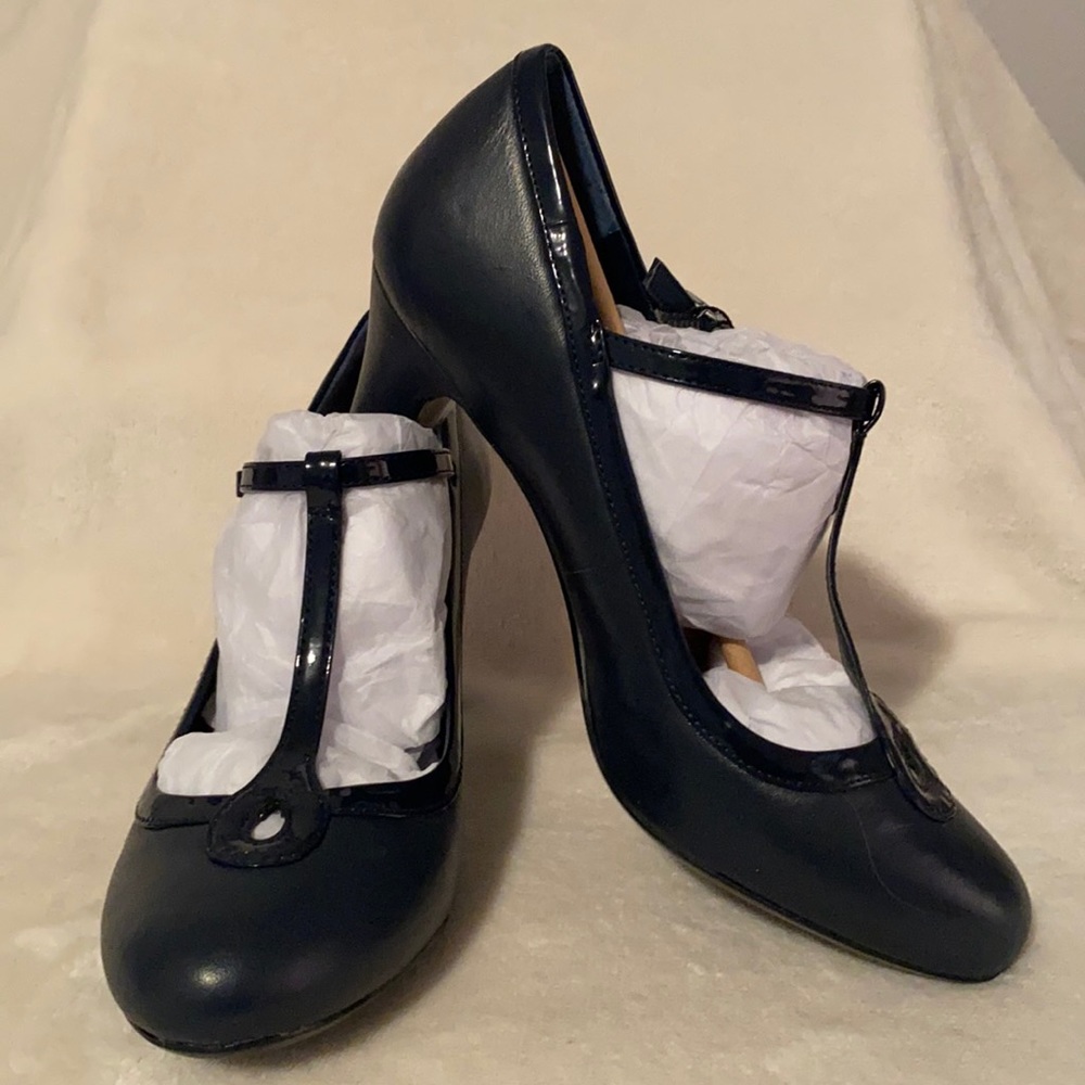 Gianni Bernini Varinaa T Strap Pumps 7.5